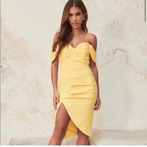 Pleated Bardot MIDI dress in lemon yellow!
